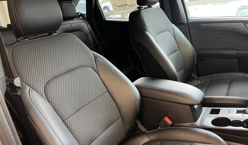 
								ESCAPE PLUG-IN HYBRID 2023 full									