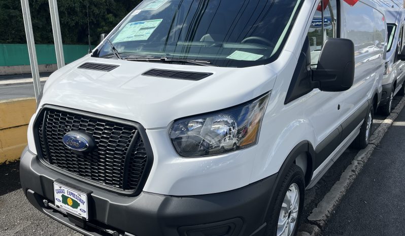 
								TRANSIT 150 LOW ROOF full									