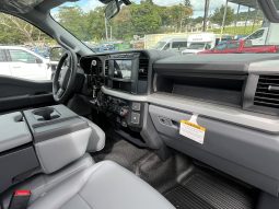 
										F550 XL CHASSIS CAB full									