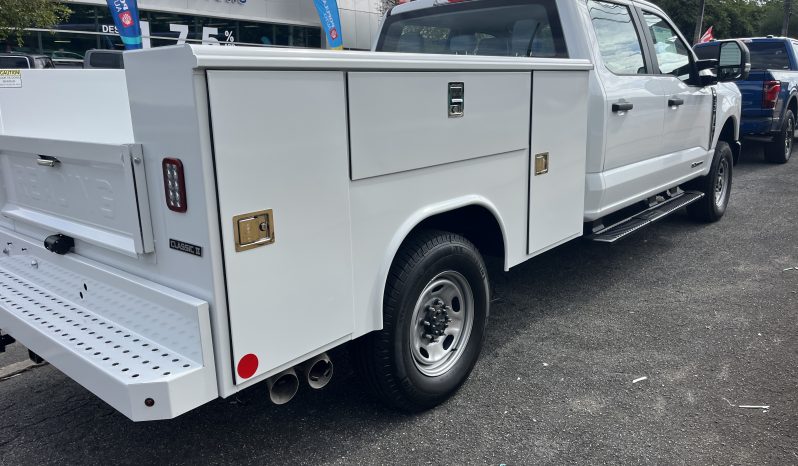 
								F250 XL CREW 4X4 SERVICE BODY full									