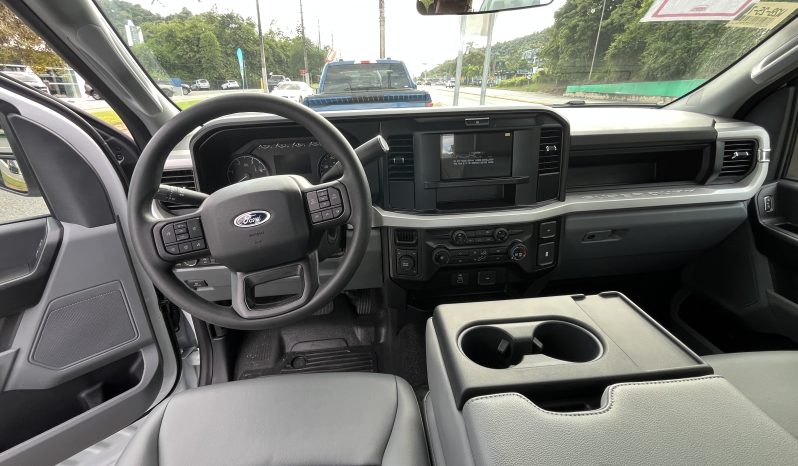 
								F250 XL CREW 4X4 SERVICE BODY full									