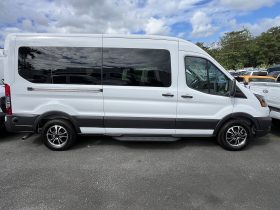 TRANSIT MED ROOF 15 PASAJERO 2025