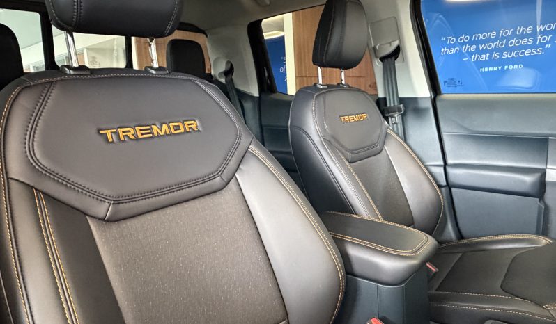 
								MAVERICK LARIAT TREMOR full									